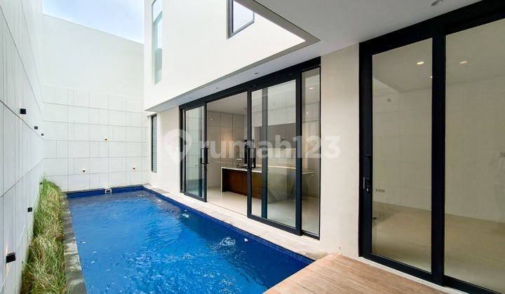 Rumah Bagus,Ada Kolam Renang di Jakarta Selatan