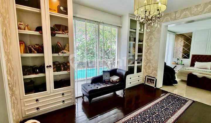 Rumah Mewah,ada kolam renang di Pondok Aren Tangerang