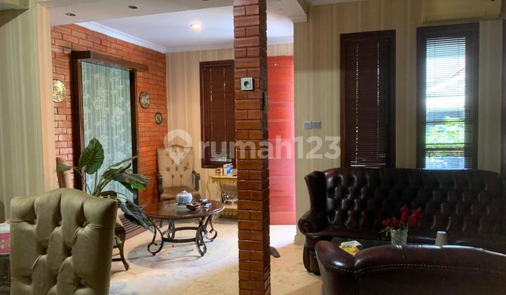 Nice house, close to many food stalls, near STAN campus in Bintaro Jaya 5. Nice house, close to many food stalls, near STAN campus in Bintaro Jaya 5.