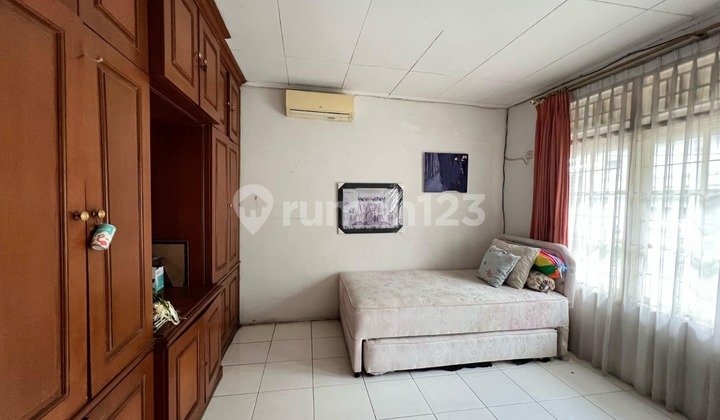 Rumah Bagus di Mertilang Bintaro Jaya Sektor 9.