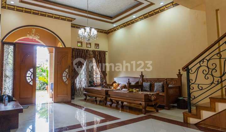 Nice House, within a cluster in Graha Raya South Tangerang Nice House, within a cluster in Graha Raya South Tangerang