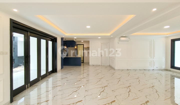 Nice house, has a swimming pool, wide road in Bintaro Jaya 8.