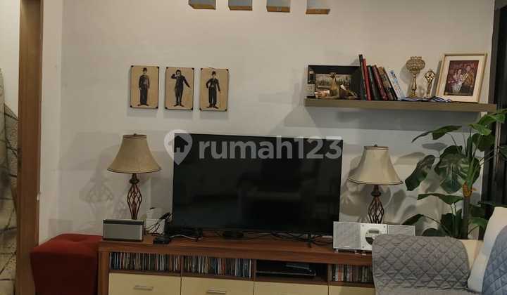 Rumah Bagus,2 Lantai,Jalan Lebar di Bintaro Jaya 9