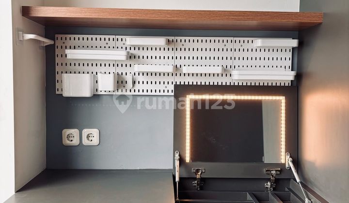 Apartemen Semi Furnished,Lb 33 di Graha Raya.