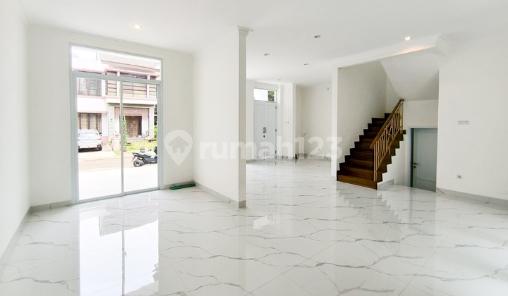 Rumah Baru,Securty 24 Jam,Dalam Custer di Bintaro Jaya 7.