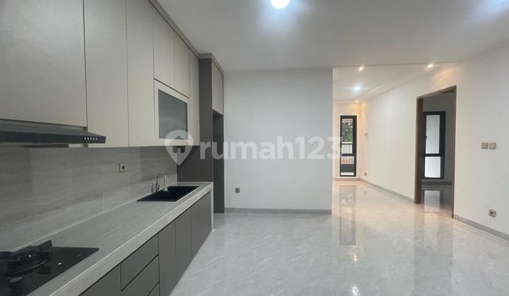 Rumah Selesai Renovasi,Baru,Lingkungan Bersih di Garha Raya Tangerang Selatan. 2