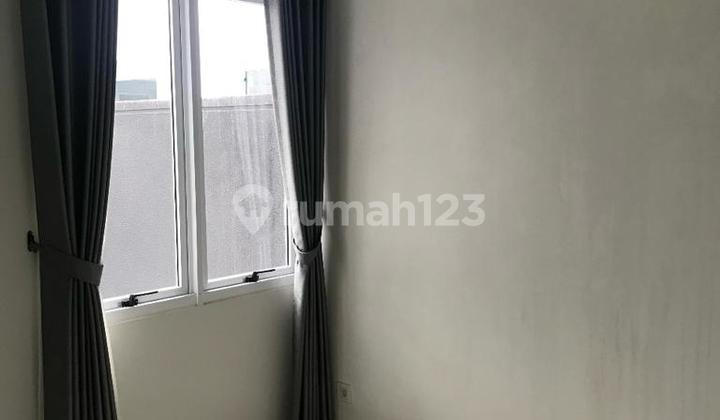 A 2-story house in a cluster in Bintaro Jaya 9