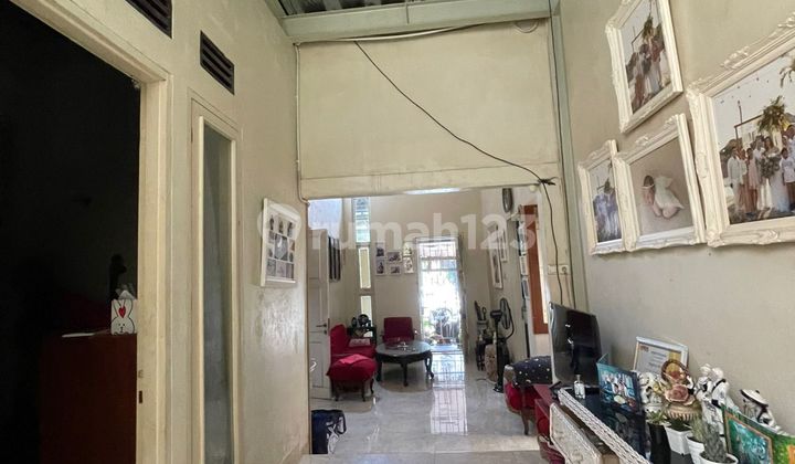 Nice House in Valencia Cluster Graha Raya Bintaro Jaya