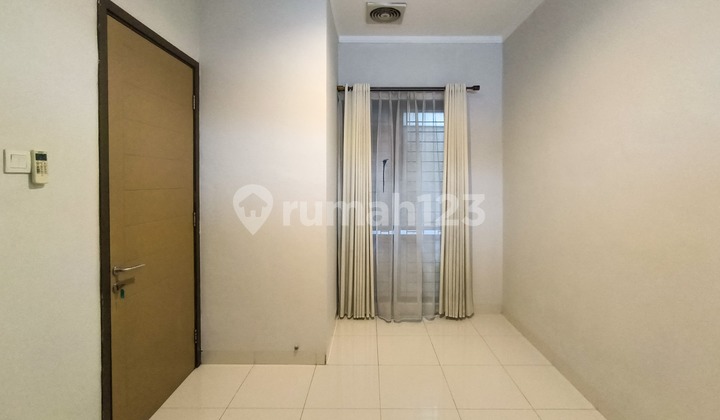 Comfortable house, good neighborhood, wide roads in Bintaro Jaya 9.