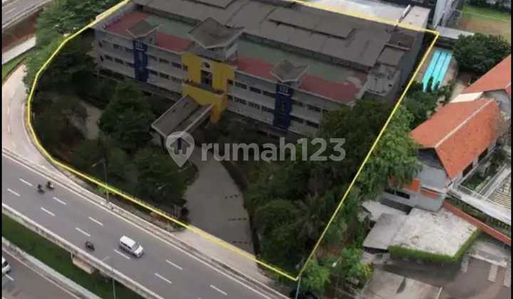 Ready-to-Use Building in a Strategic Location on Jl TB Simatupang, South Jakarta 2