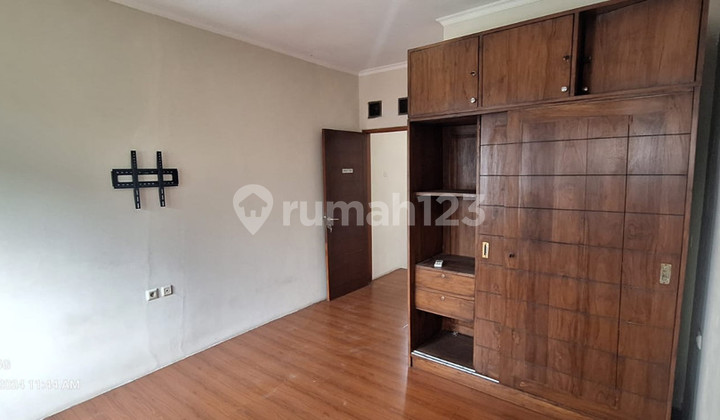 Nice House, in a cluster at Bintaro Jaya 9. Nice House, in a cluster at Bintaro Jaya 9.