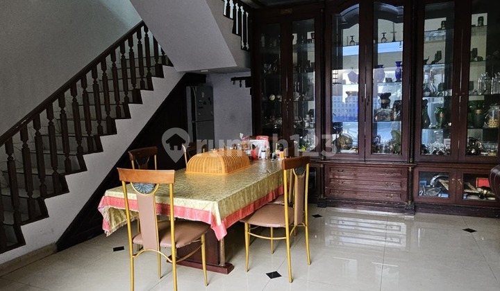 Two-story house, nice, swimming pool, clean environment in Bintaro Jaya 3.