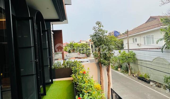 Rumah Baru di Pondok Indah Konsep Modern Industrial di Pd Indah 2
