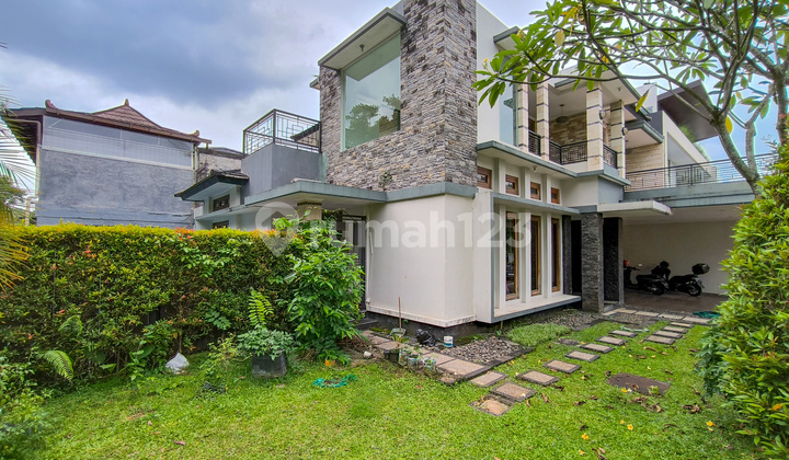 Nice House With Swimming Pool In Menteng Residence Bintaro 2