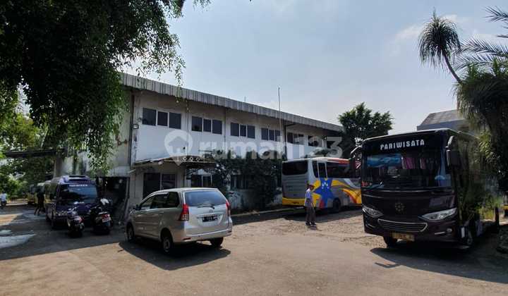 Gudang 2 Lantai Siap Pakai di Susukan, Ciracas Jakarta Timur Gudang 2 Lantai Siap Pakai di Susukan, Ciracas Jakarta Timur