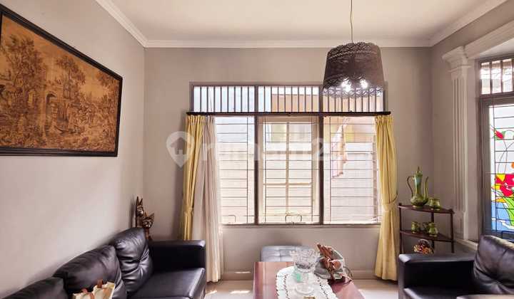 Rumah Suasana Asri Lokasi Bagus di Villa Bintaro Indah