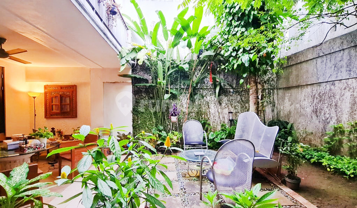 Beautiful Move-In Ready House With Back Garden In Bintaro Sector 7