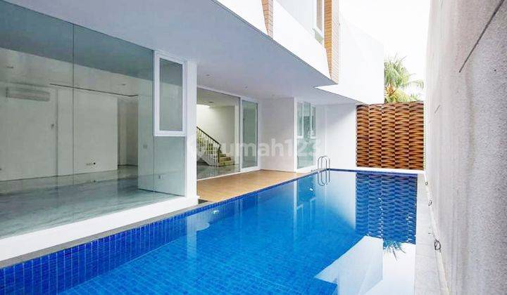 Rumah Brand Atelier Riri Dengan Pool Dan Lift di Pondok Indah 2