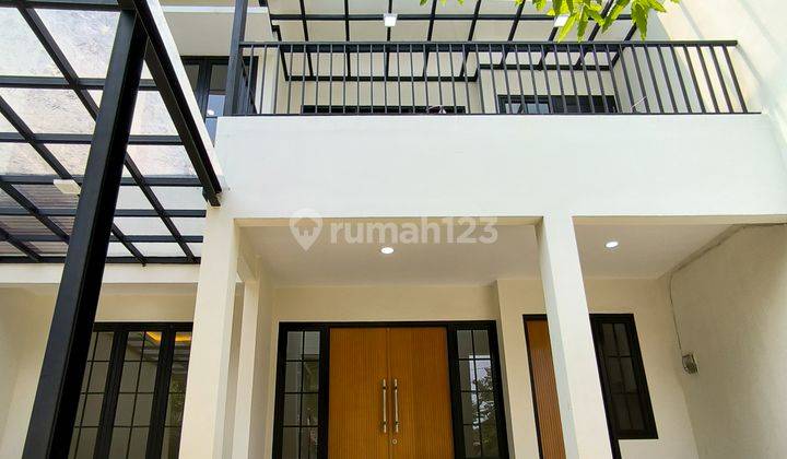 Hot Sale Rumah Bagus Graha Raya Bintaro Modern  1