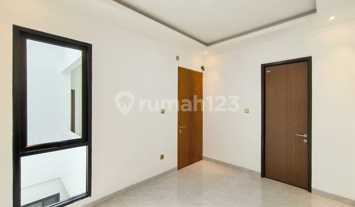 Rumah Bagus Brand New Di Graha Raya Bintaro Tangerang Selatan 2
