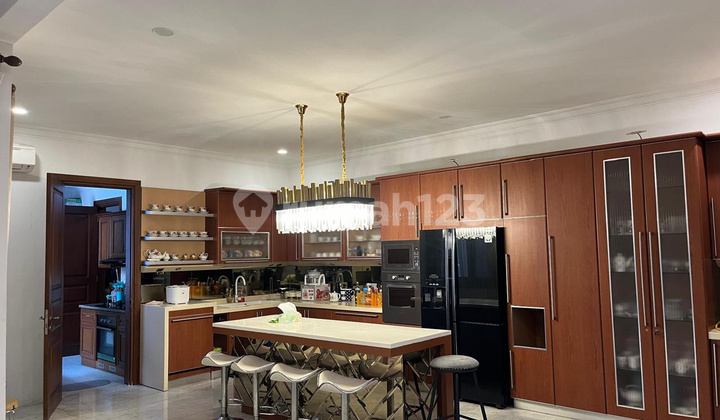 Rumah Mewah 2Lantai Pondok Indah,Siap Huni,Swimming Pool