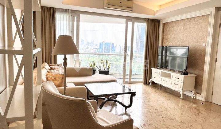 Apartemen The Royale Springhill. Kemayoran ~ Unit Super Cakep & Furnished Disewakan. Siap Huni & Bawa Koper Saja. View Pool & City Apartemen 2