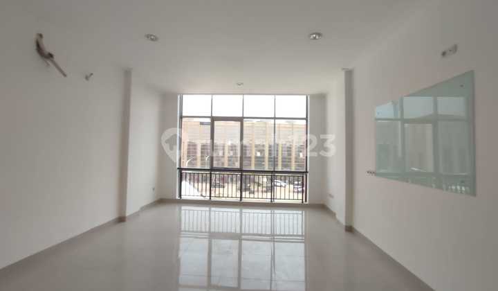 Ruko.rbbb Golf Island Boulevard Dijual Cepat.lokasi Strategis.cocok Utk Branding Ruko.rbbb Golf Island Boulevard Dijual Cepat.lokasi Strategis.cocok Utk Branding