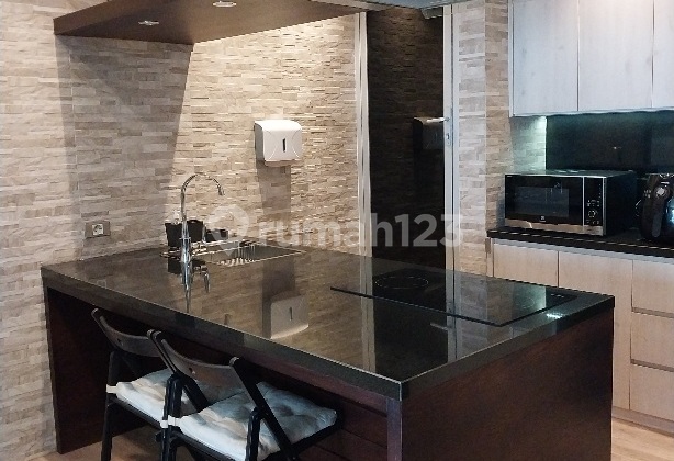 2 Beds, Island Kitchen, Great View