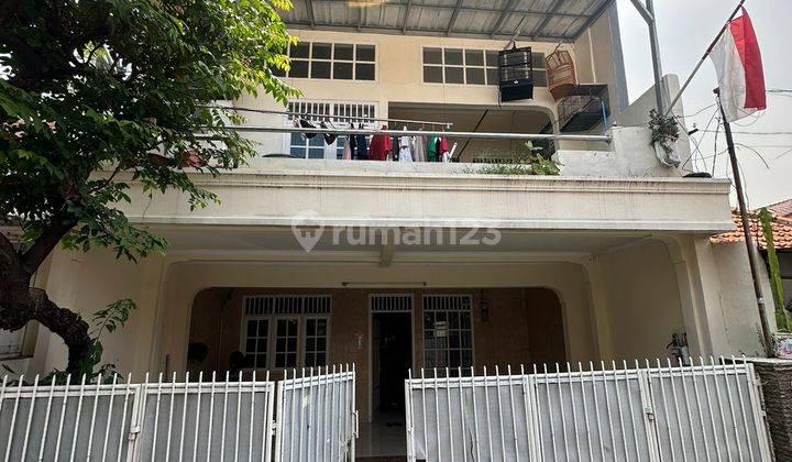 Rumah 2 Lantai Dekat Perkantoran Di Tebet, Jakarta Selatan 1