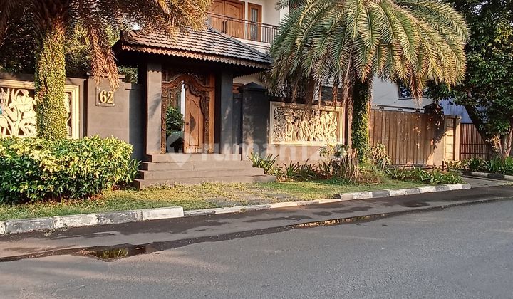 Rumah Mewah Posisi Huk di Jaka Permai, Jakasampurna Bekasi 2