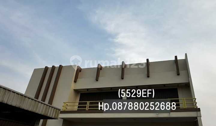 5529Ef Commercial Space, 2 Floors, Near Shopping Center, Flood-Free