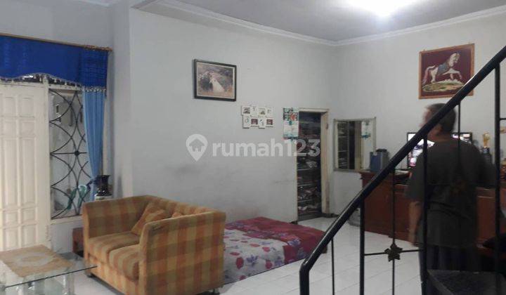 5195an Rumah 2 Lantai SHM di Arjasa, Jember, Jawa Timur 5