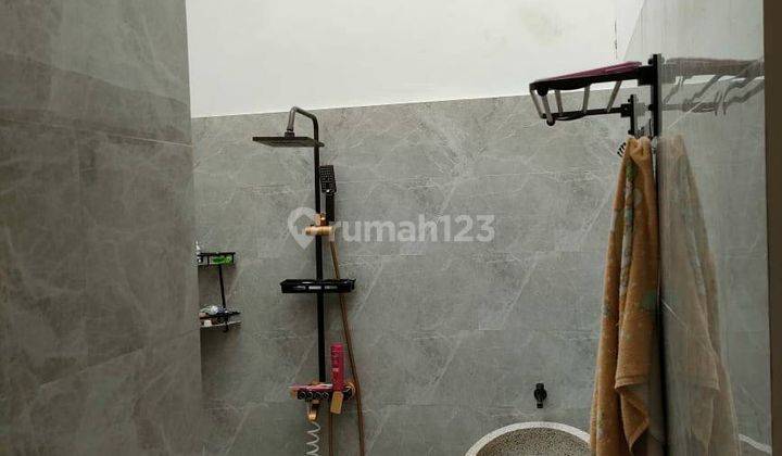 5196an Rumah Unfurnished di Sumbersari, Jember, Jawa Timur 8