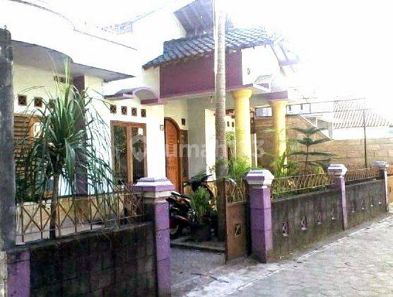 5399ef Rumah 2 Lantai di Jombang Kota, Jawa Timur 2