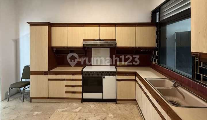 5530Ef House, 2 Floors, SHM, in Bangka South Jakarta