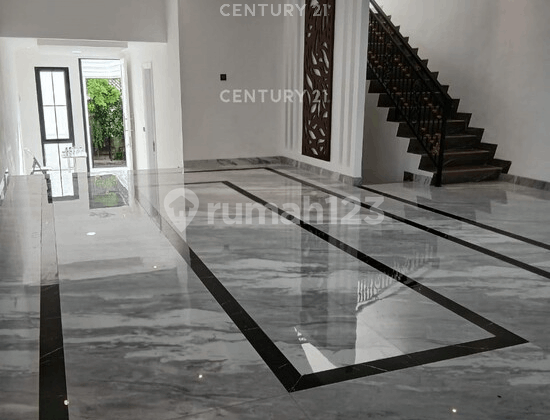 Luxury Home For Sale In Strategic Sector 9, Ready to Occupy 2