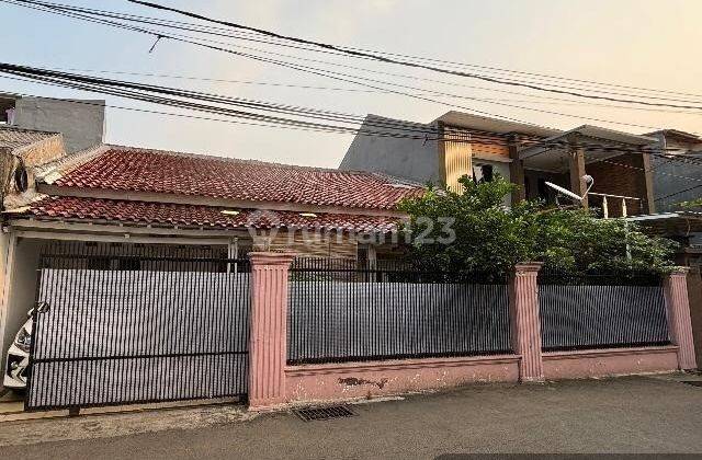 Dijual Rumah Strategis Harga Menarik Di Jurangmangu Timur 1