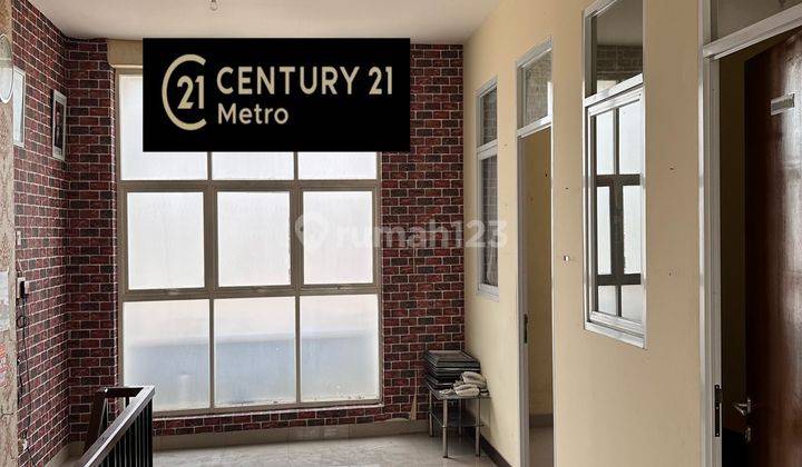 DISEWAKAN : 1 unit ruko Arana sangat rapi dan apik bekas kantor  1