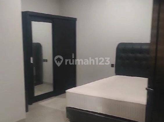 Rumah Megah 3 Lantai Perumahan Graha Raya Serpong Tangerang Selatan  2