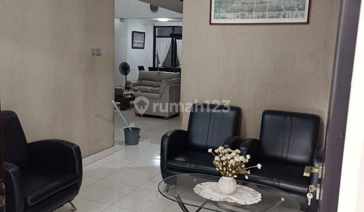 Dijual Rumah Bagus Full Furnish di Taman Modern Cakung Jakarta Timur  2