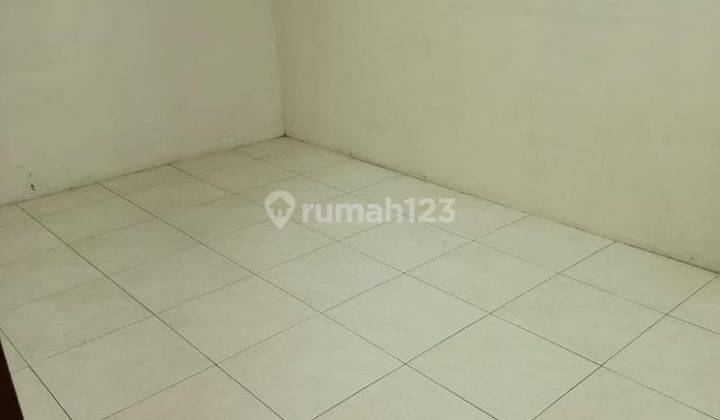 Dijual Rumah 2,5 Lantai Bagus Siap Huni di Duta Bumi, Bekasi 2