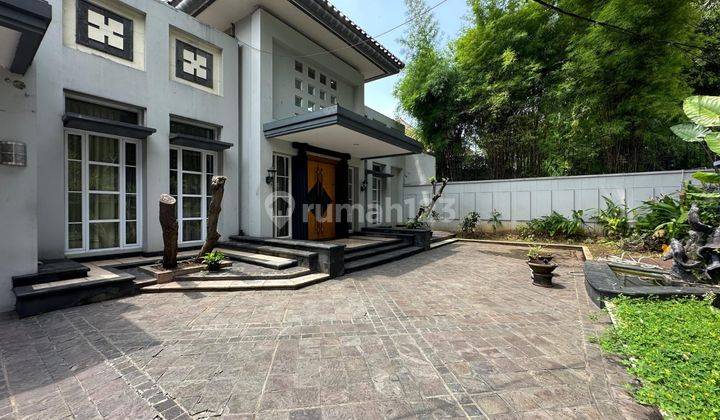 Rumah Mewah 2 Lantai Full Furnish Di Menteng Jakarta Pusat 2