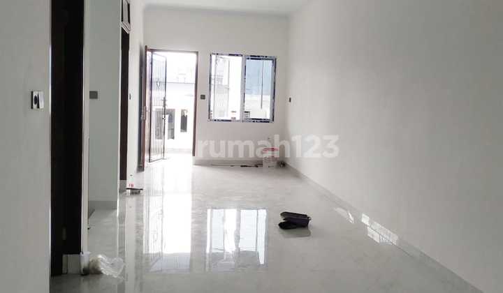 Rumah Baru 3 Lantai Pademangan Jakarta Utara 2