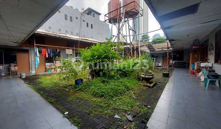 Rumah Tua Belakang Mall Ambasador Jakarta Selatan 2