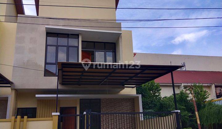 Dijual Rumah Bagus Baru Strategis Cantik  Hook di Bulevard Hijau Harapan Indah Bekasi 1