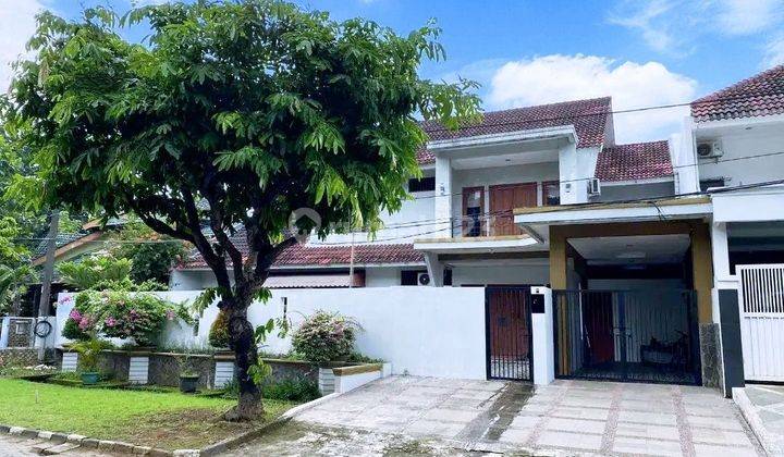 Dijual Rumah Besar Bagus 2 Lantai di 
Kemang Pratama 1 Kota Bekasi

 1