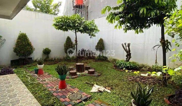 Dijual Rumah Besar Bagus 2 Lantai di 
Kemang Pratama 1 Kota Bekasi

 2