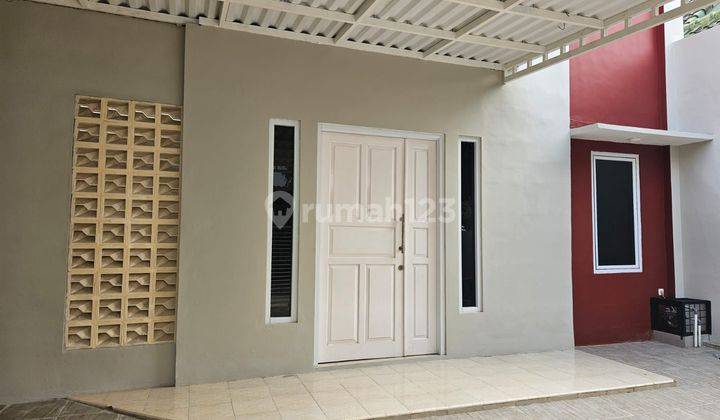 Dijual Rumah Baru Direnovasi Taman Modern Cakung Jakarta Timur
 2