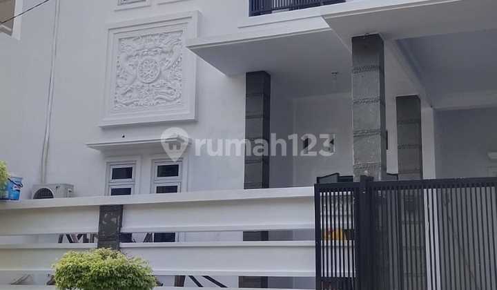 Rumah Cantik Siap Huni - Dalam Cluster Harapan Indah, Bekasi