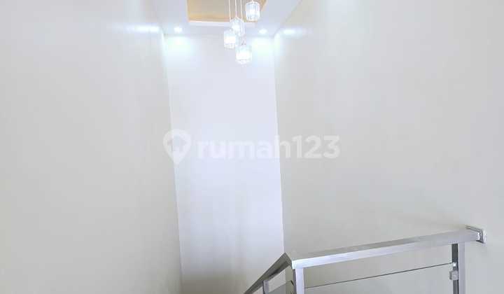 Dijual Rumah Baru Minimalis 2 Lantai Lokasi Strategis Siap Huni di Harapan Indah Bekasi 2